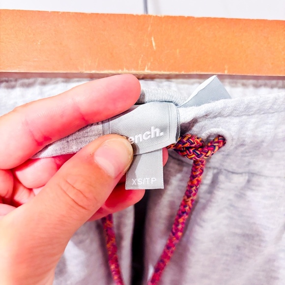 BENCH Grey jogging shorts - Picture 7 of 7